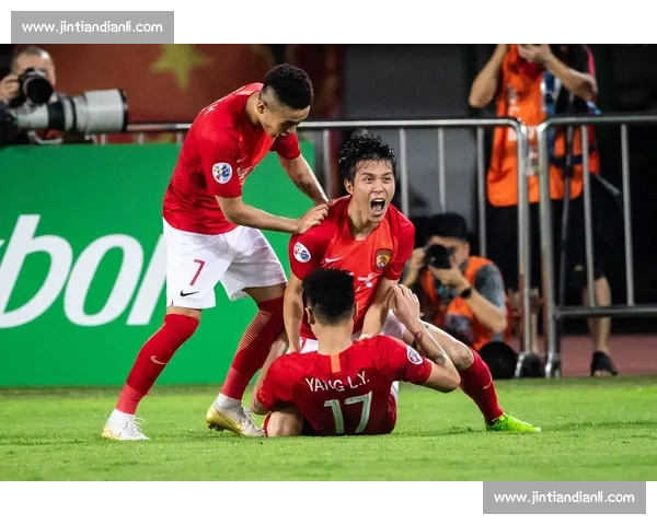 恒大对阵悉尼FC巅峰对决回顾亚冠赛场攻防博弈与经典瞬间全景解析 恒大对阵悉尼FC巅峰对决回顾亚冠赛场攻防博弈与经典瞬间全景解析